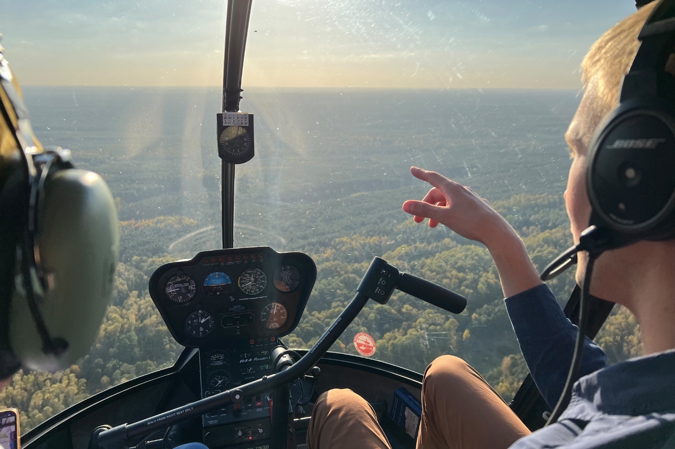 Lot helikopterem jako prezent – dla kogo będzie naprawdę niezapomnianym doświadczeniem?